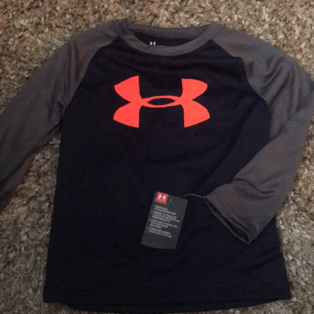 Under Armour Shirt / CAN SHIP TODAY